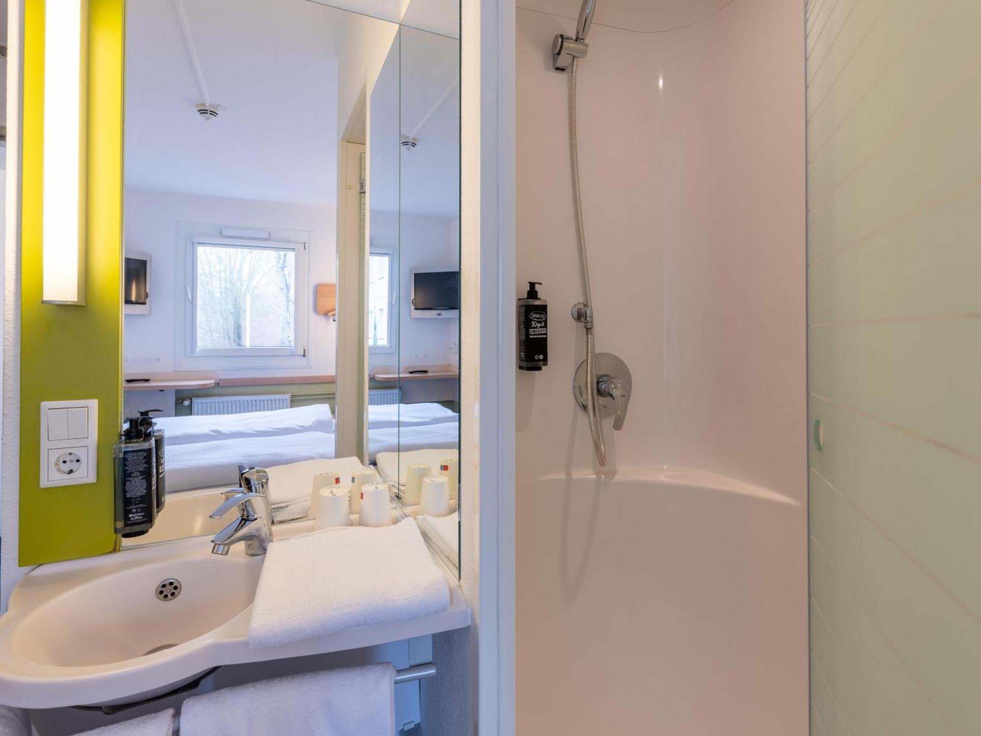 B&B Hotel Aachen-Nord Bagian luar foto