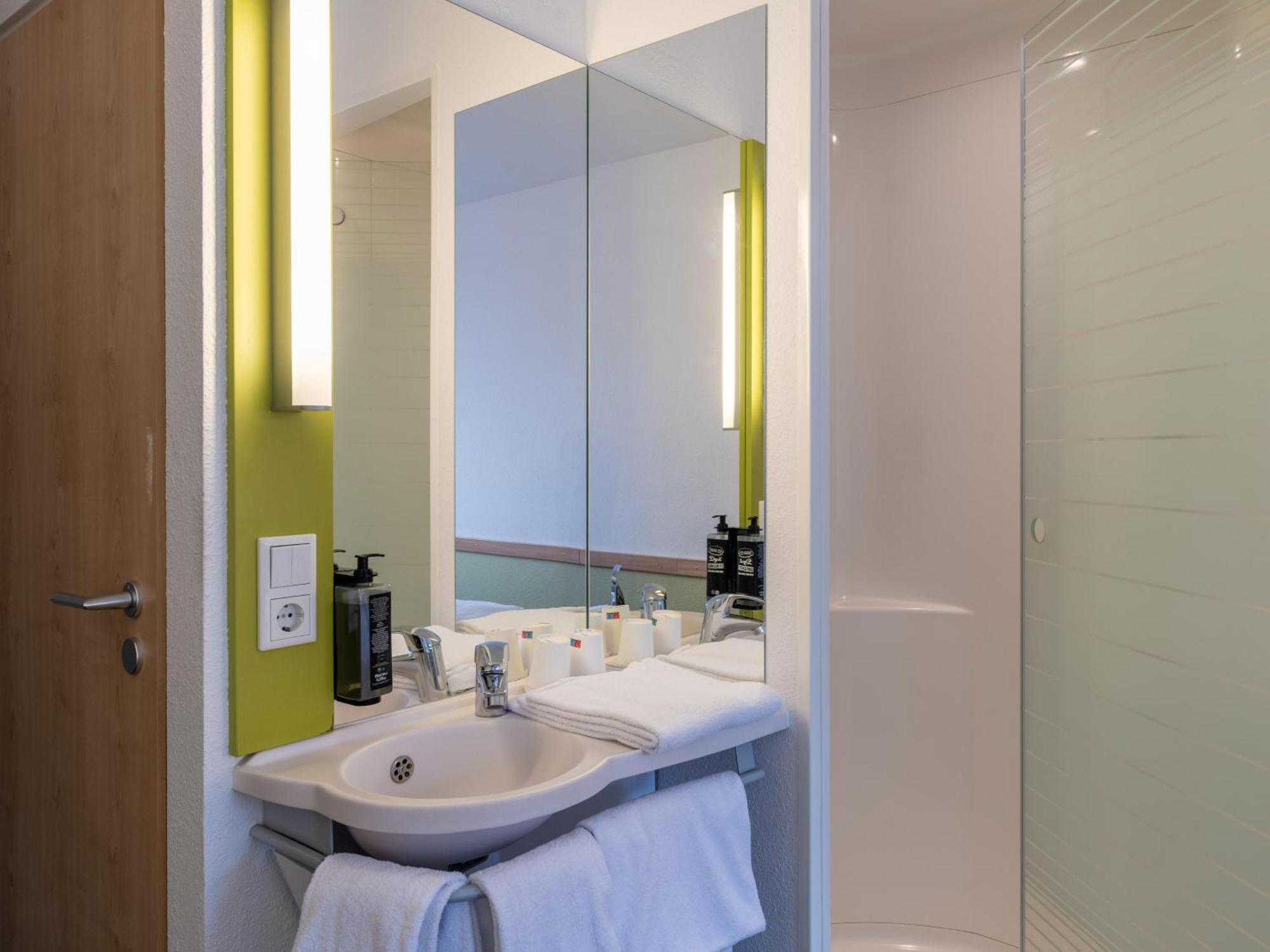 B&B Hotel Aachen-Nord Bagian luar foto